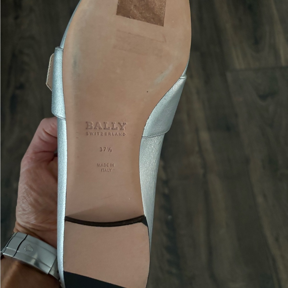 BRAND NEW! BALLY Silver Leather Loafers w/ Swarovski Crystal Buckle Detail Sz:37 - Picture 5 of 8